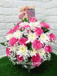 vase flower Valentine