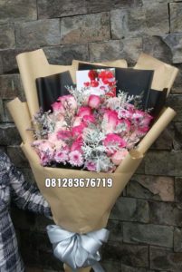 Handbouquet Mix Flowers Valentine